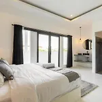Seminyak 3Br Center City Gem